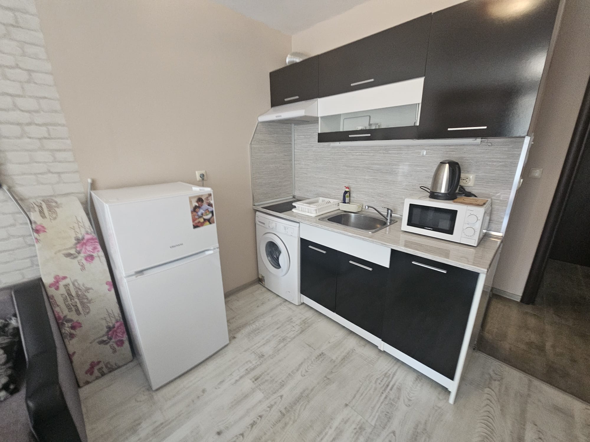 Identical studio apartments in Kavala Building Complex — снимка 2 (Medical University, Пловдив)