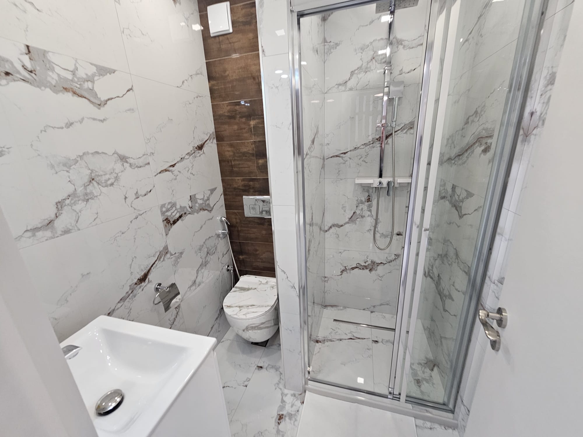 One bedroom apartment in a new building complex — снимка 7 (Medical University, Пловдив)