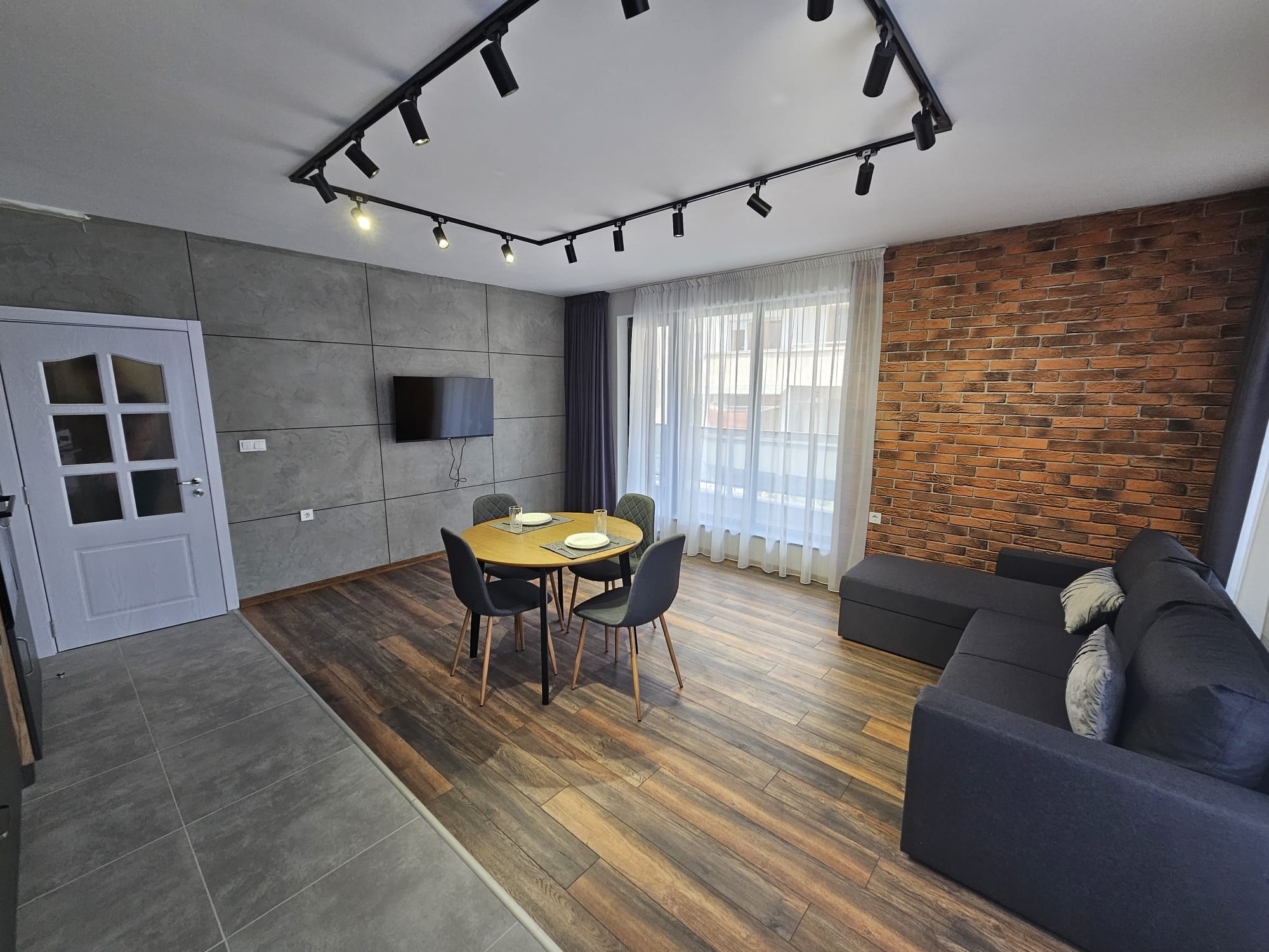 Brand new luxury 1-bedroom apartment — снимка 2 (Medical University, Пловдив)