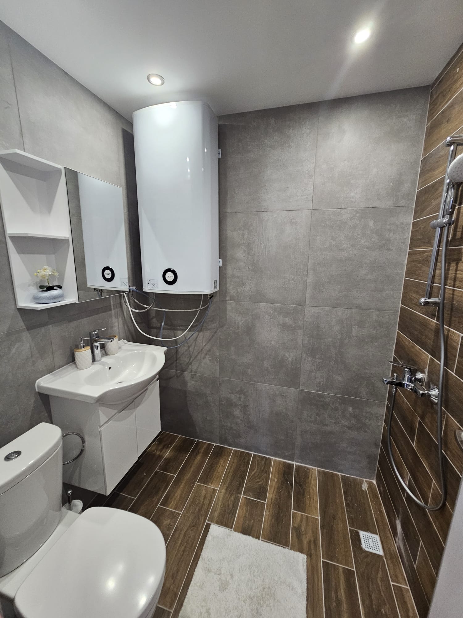 Brand new luxury 1-bedroom apartment — снимка 4 (Medical University, Пловдив)