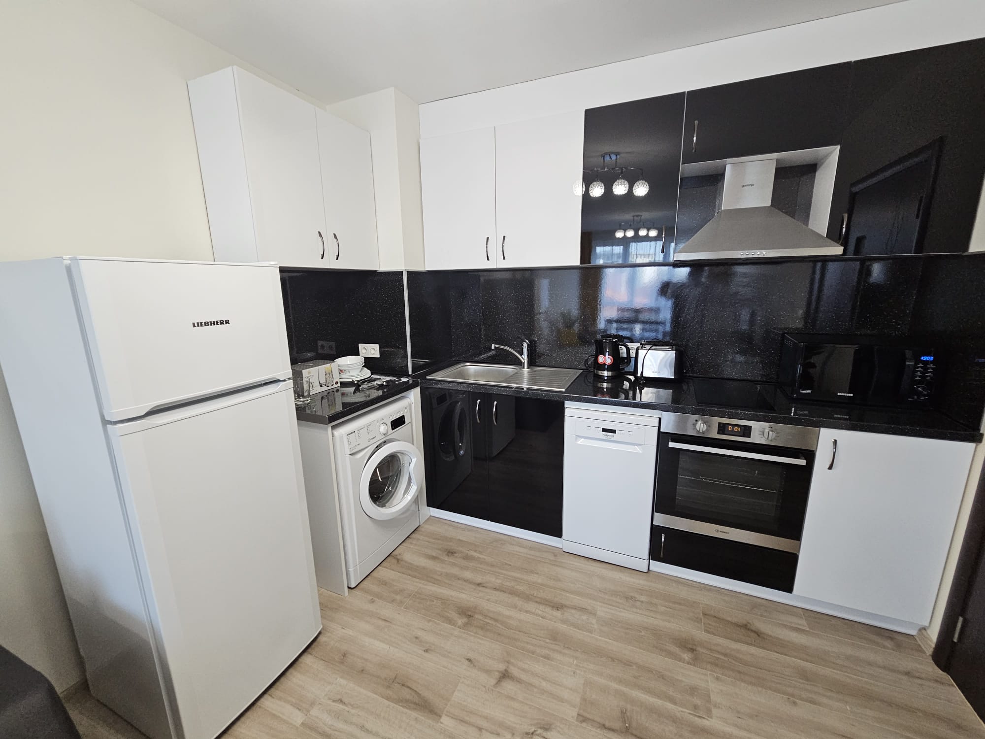 3 identical one bedroom apartments in Kavala Building Complex — снимка 2 (Medical University, Пловдив)