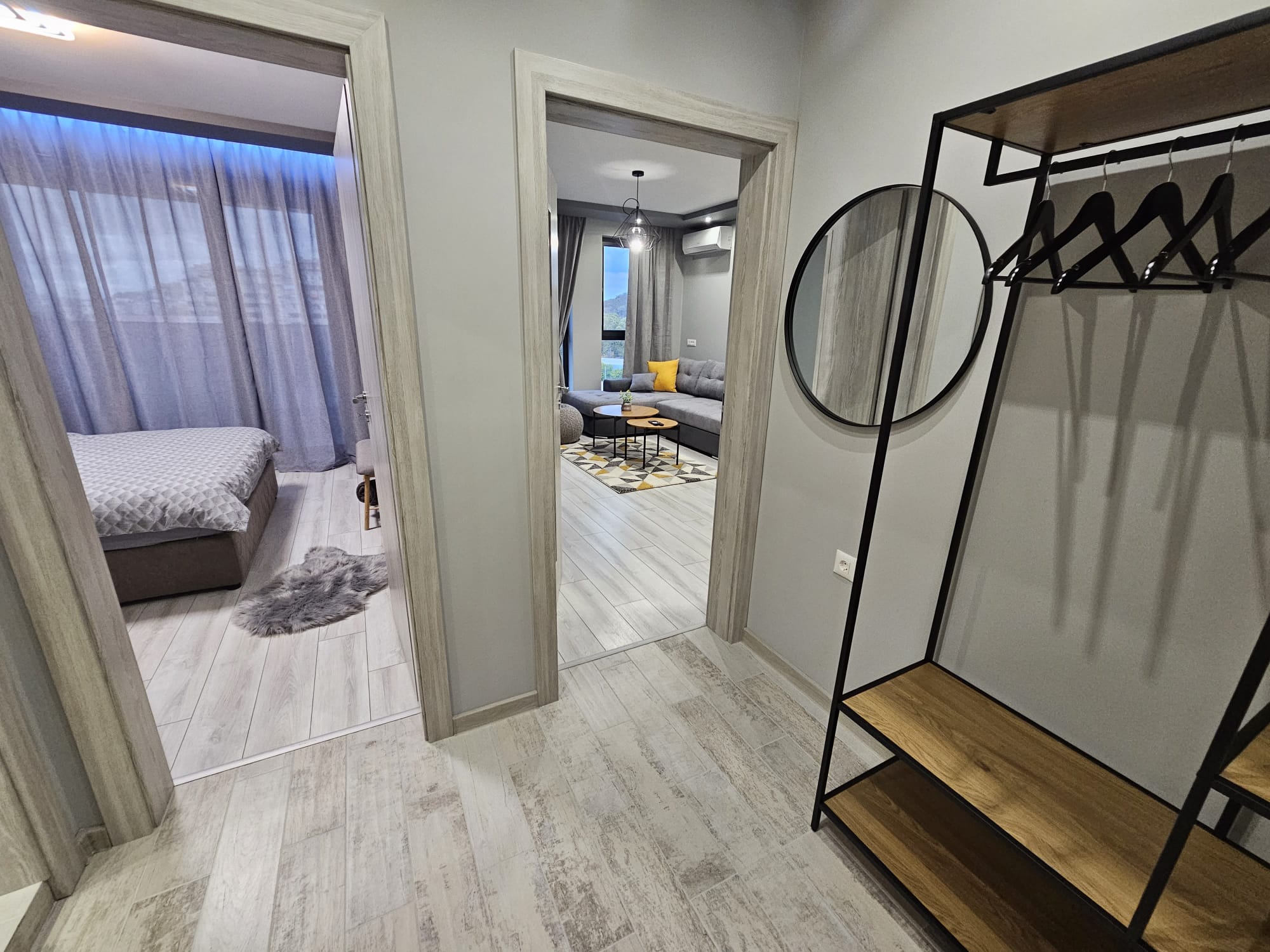 3 identical one bedroom apartments in City park 2 Building complex — снимка 2 (Hristo Smirnenski, Пловдив)
