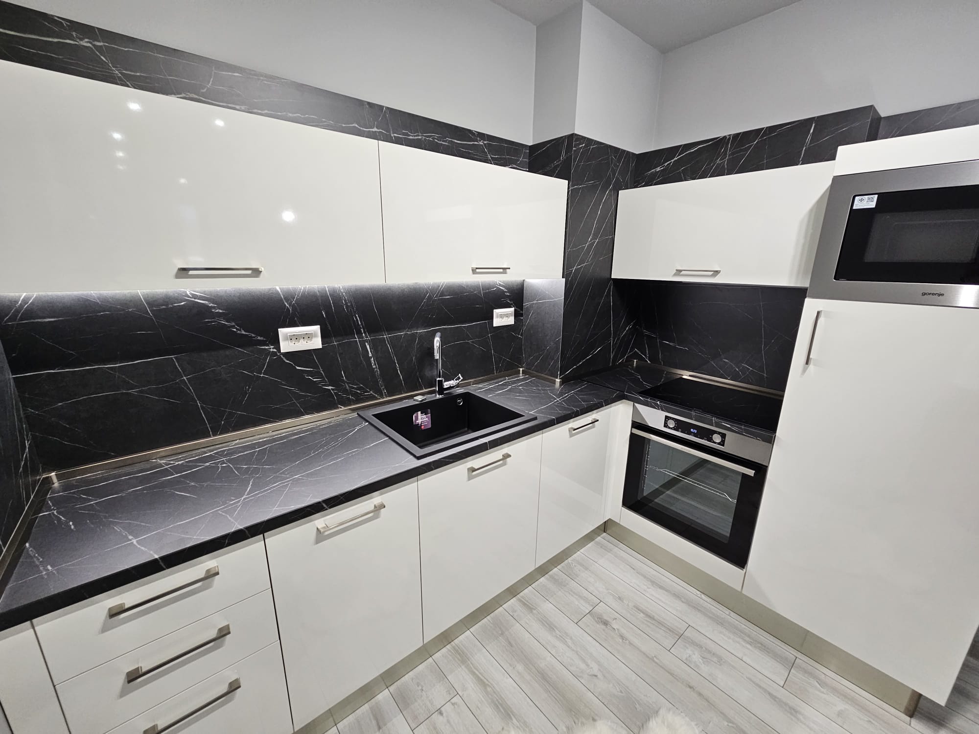 3 identical one bedroom apartments in City park 2 Building complex — снимка 3 (Hristo Smirnenski, Пловдив)