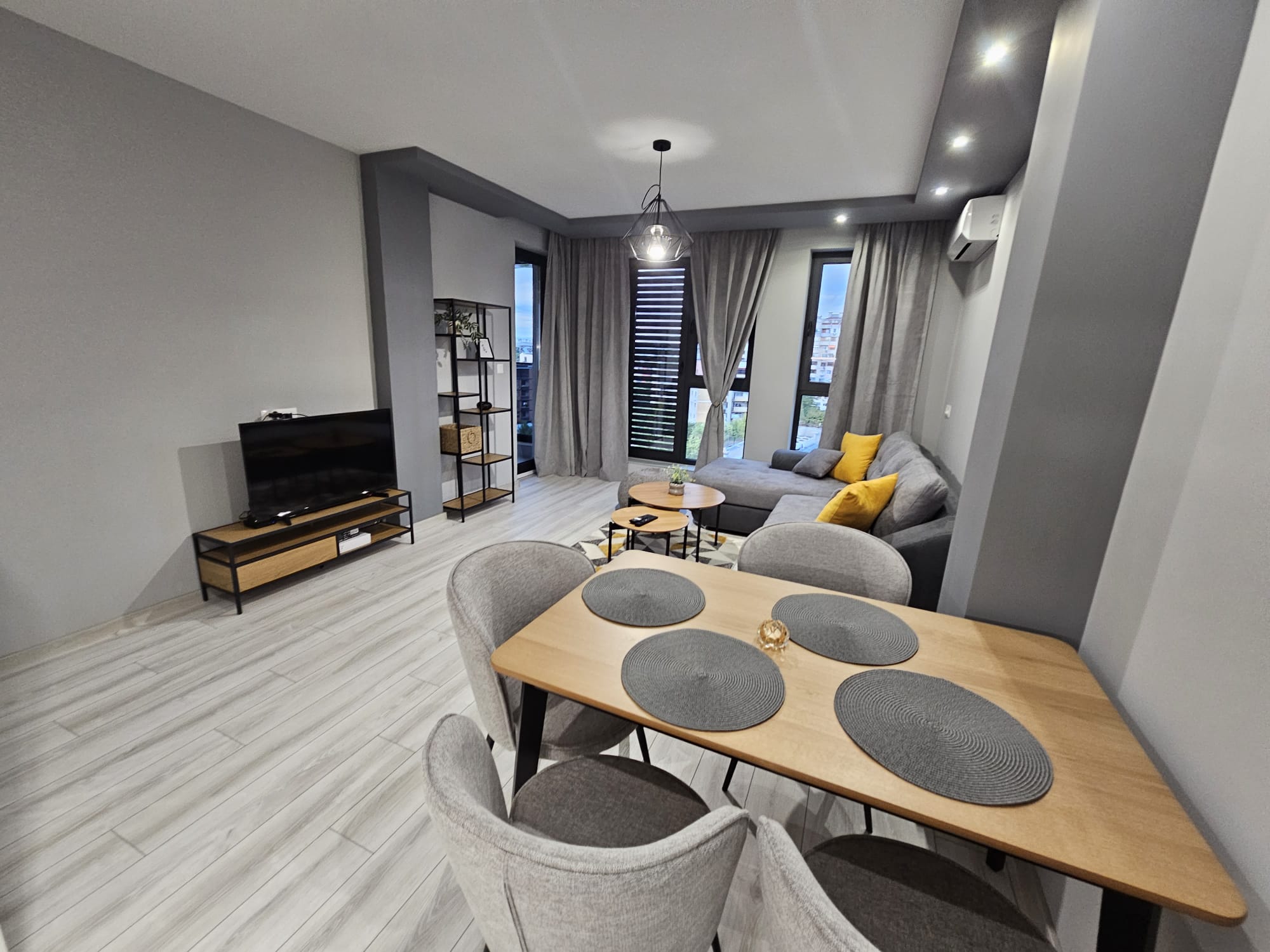 3 identical one bedroom apartments in City park 2 Building complex