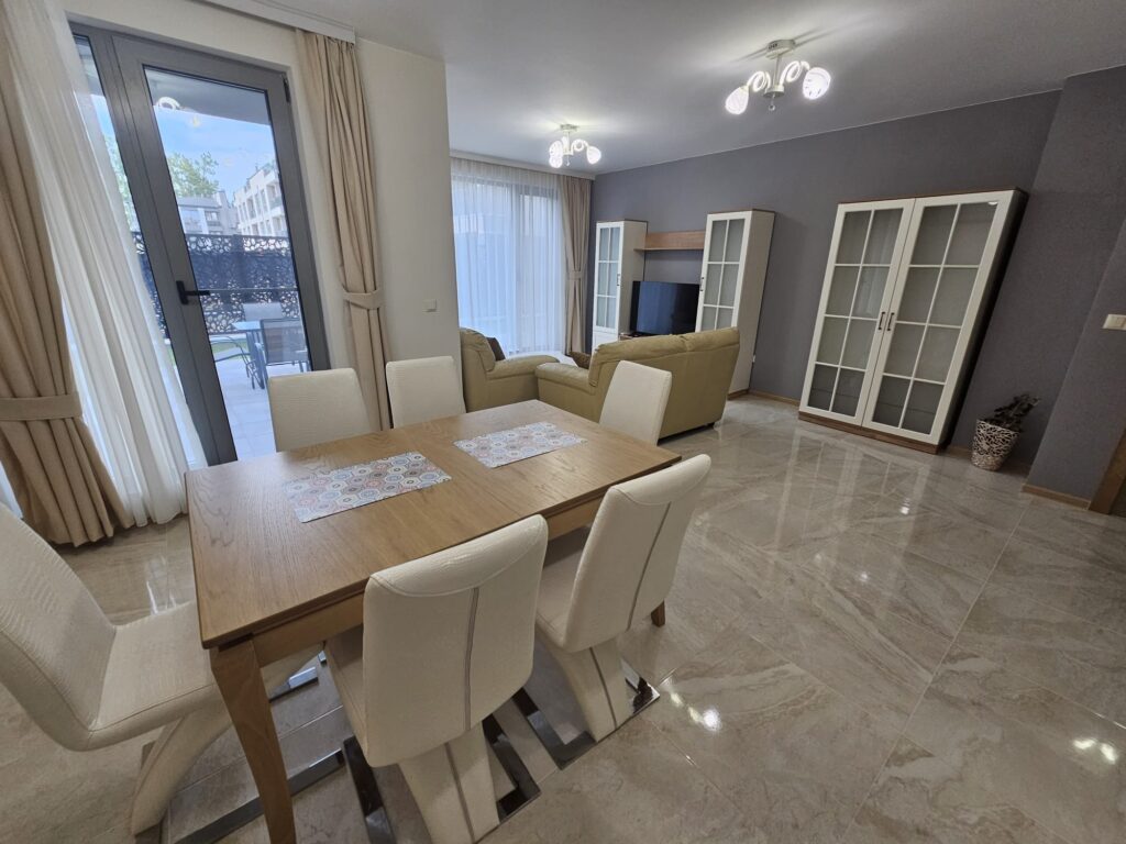 Brand new luxury 1-bedroom apartment with own yard