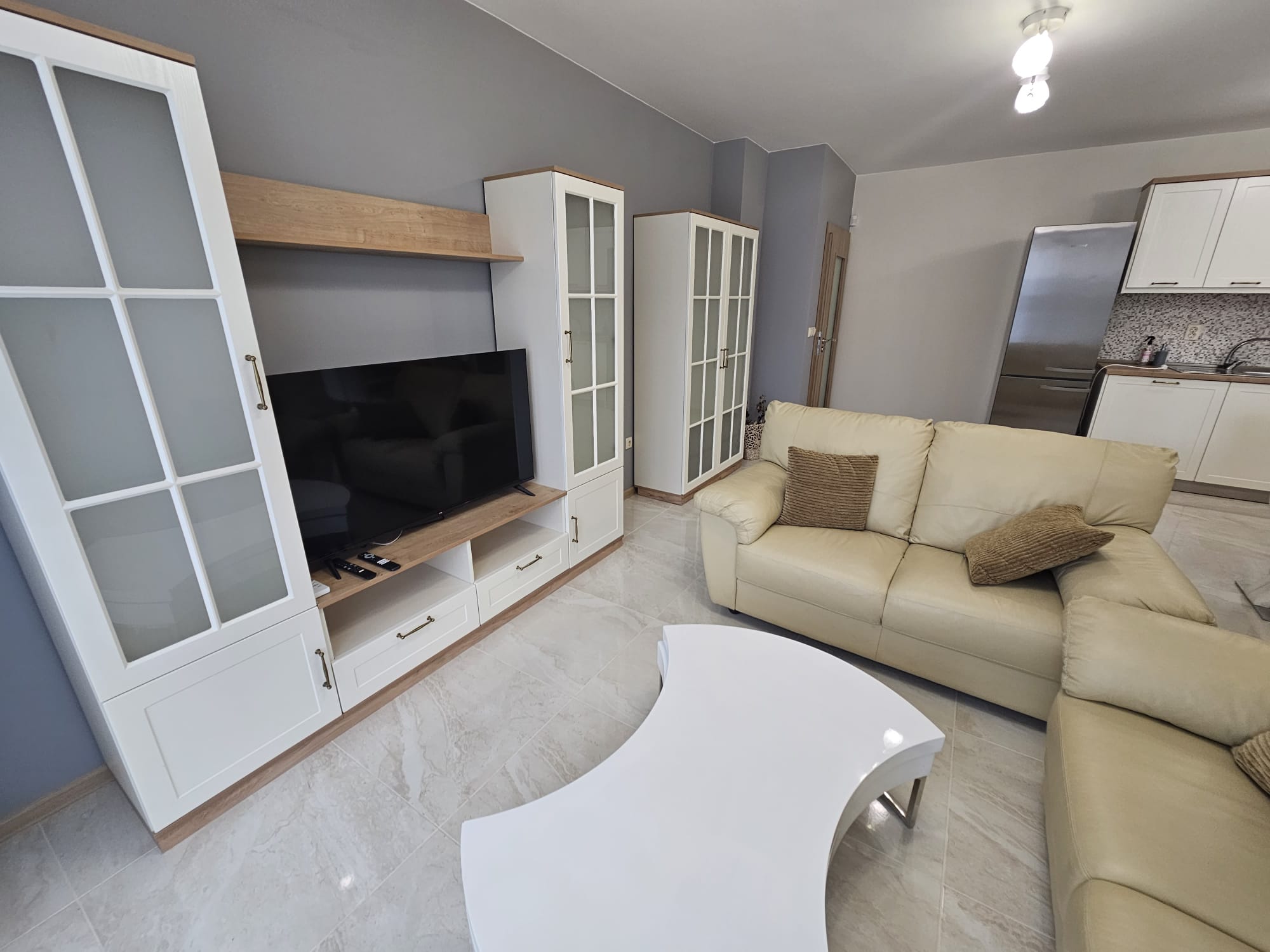 Brand new luxury 1-bedroom apartment with own yard — снимка 2 (Hristo Smirnenski, Пловдив)