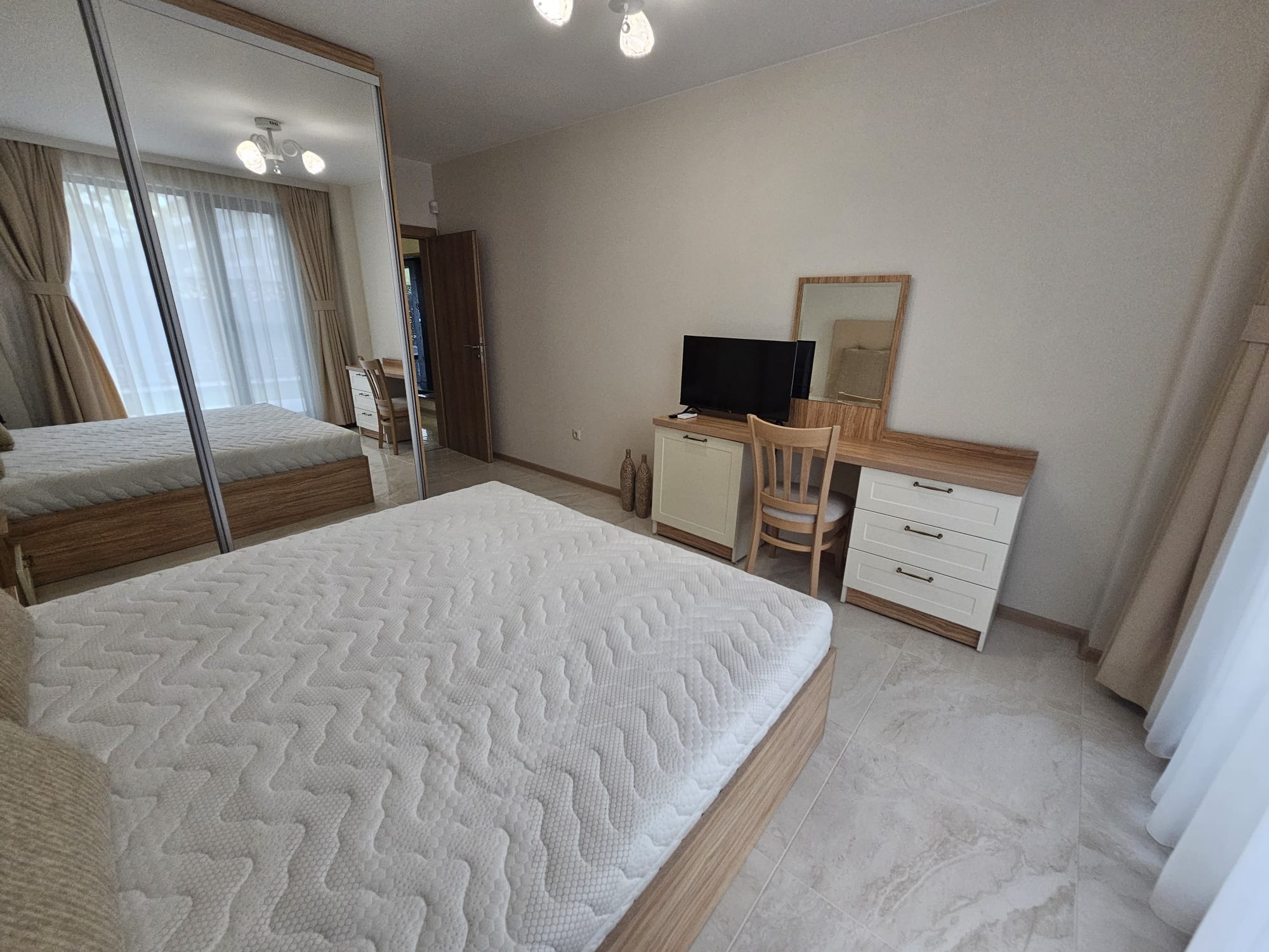 Brand new luxury 1-bedroom apartment with own yard — снимка 8 (Hristo Smirnenski, Пловдив)