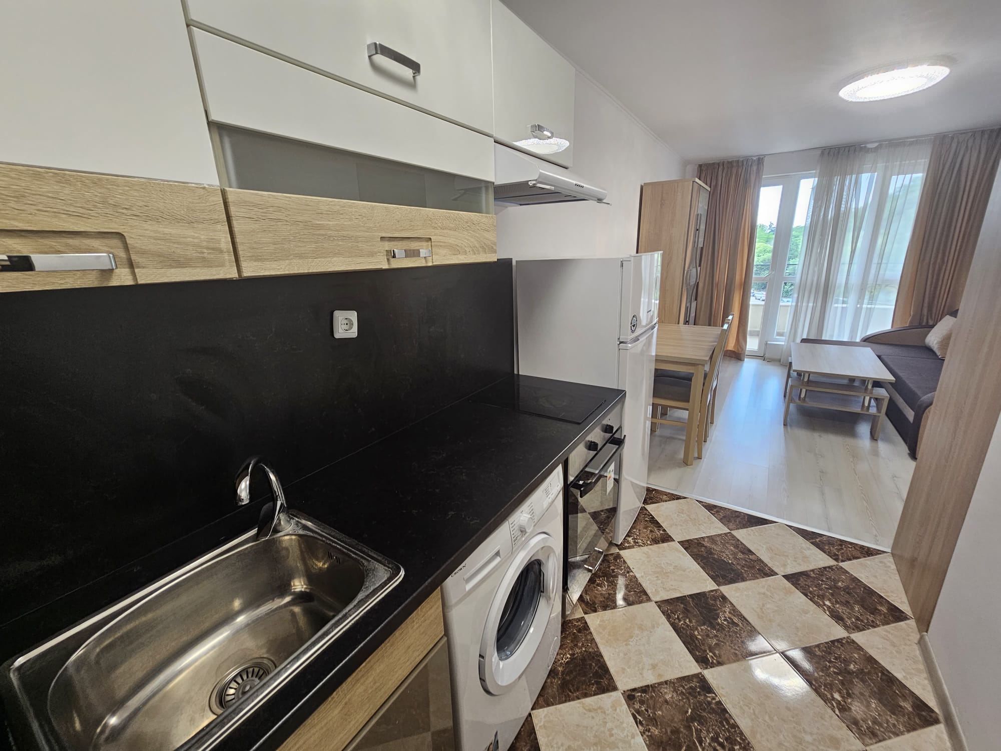 Brand new luxury studio apartments — снимка 4 (Youth Hill, Пловдив)