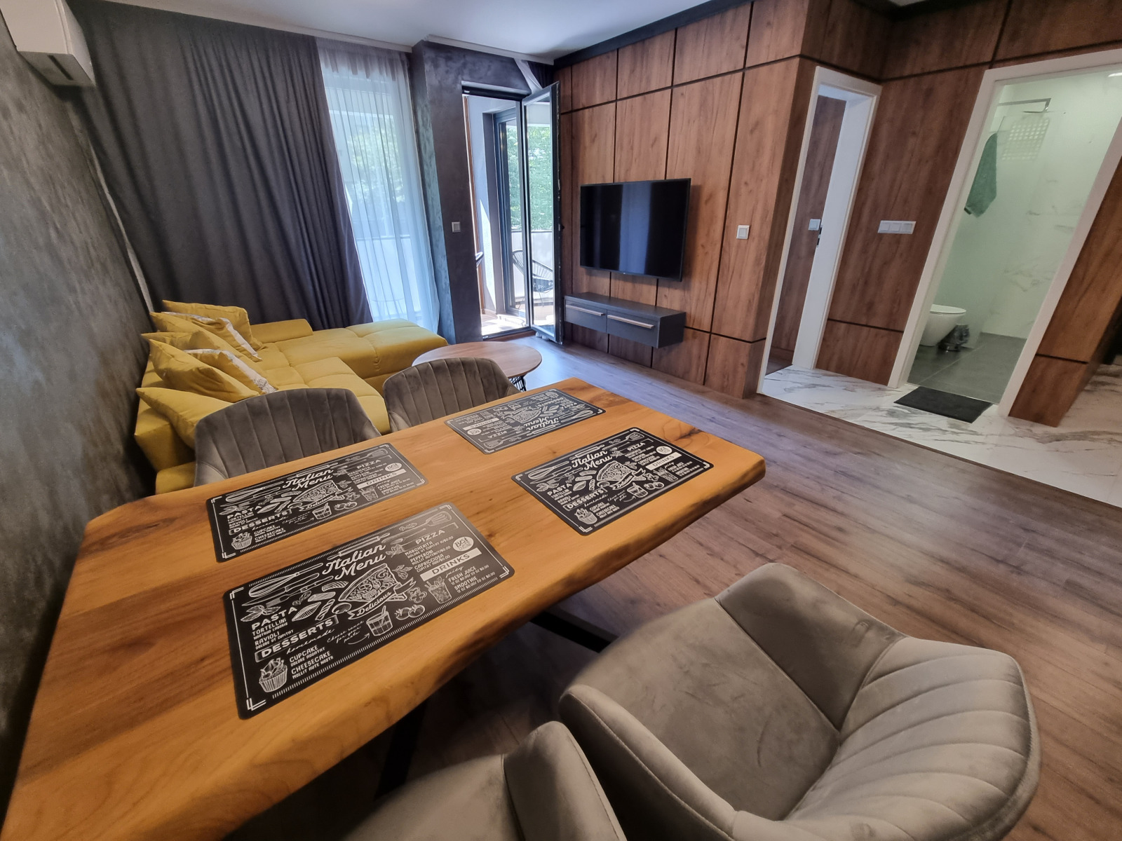 Super luxury 1-bedroom apartment — снимка 8 (Youth Hill, Пловдив)
