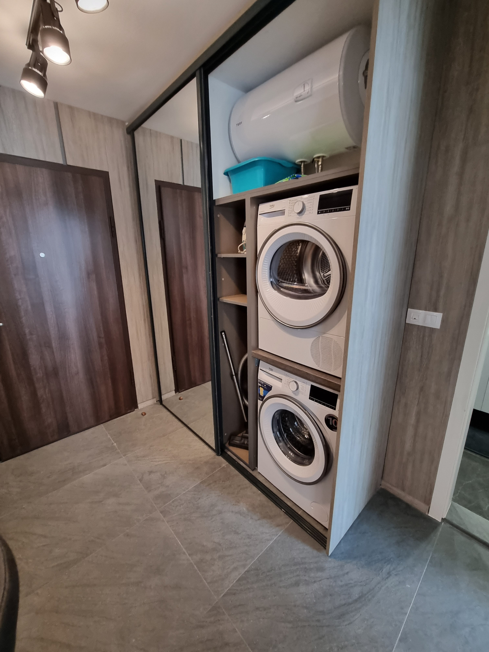 Luxury 1-bedroom apartment — снимка 6 (Youth Hill, Пловдив)