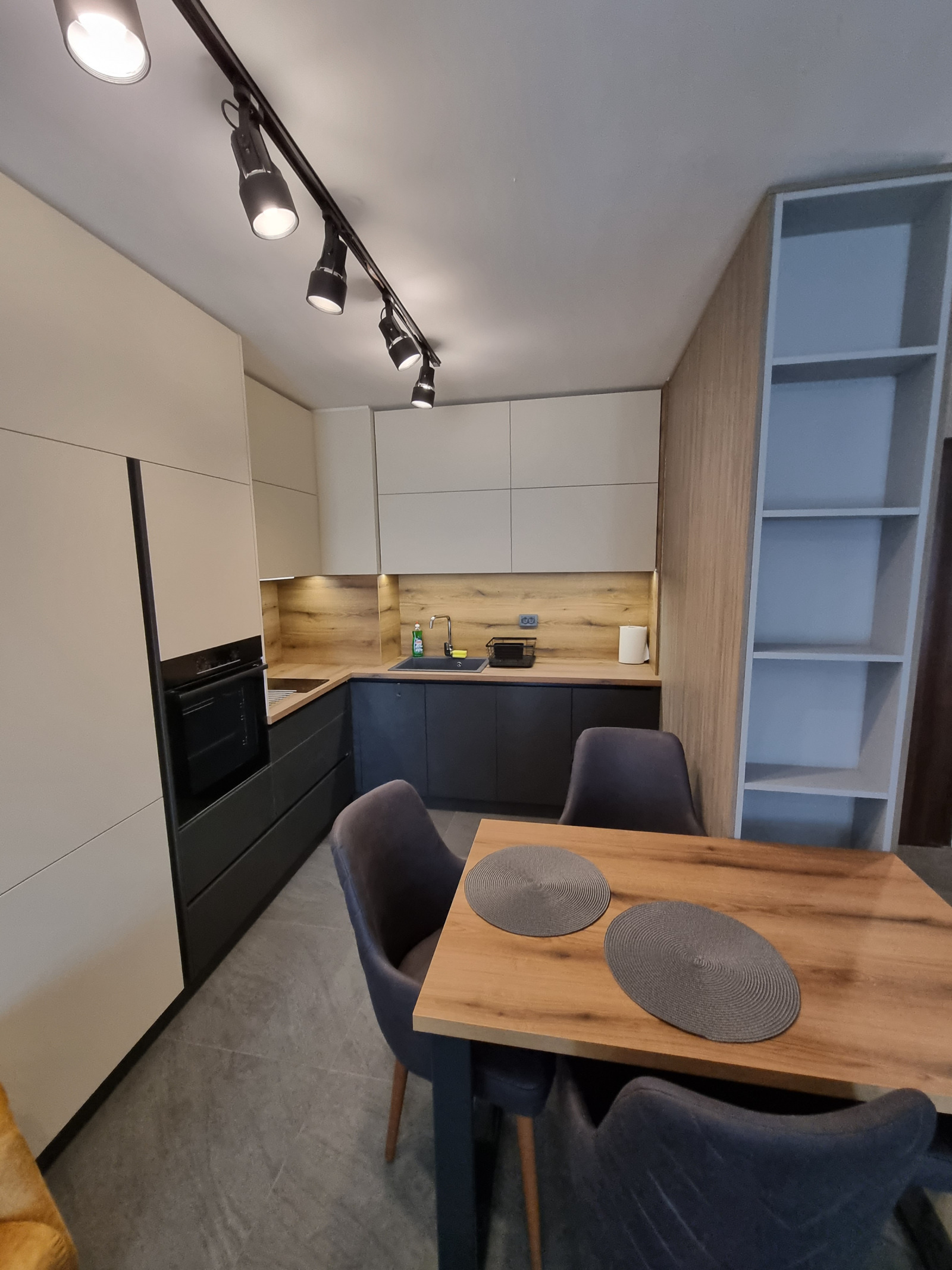 Luxury 1-bedroom apartment — снимка 10 (Youth Hill, Пловдив)