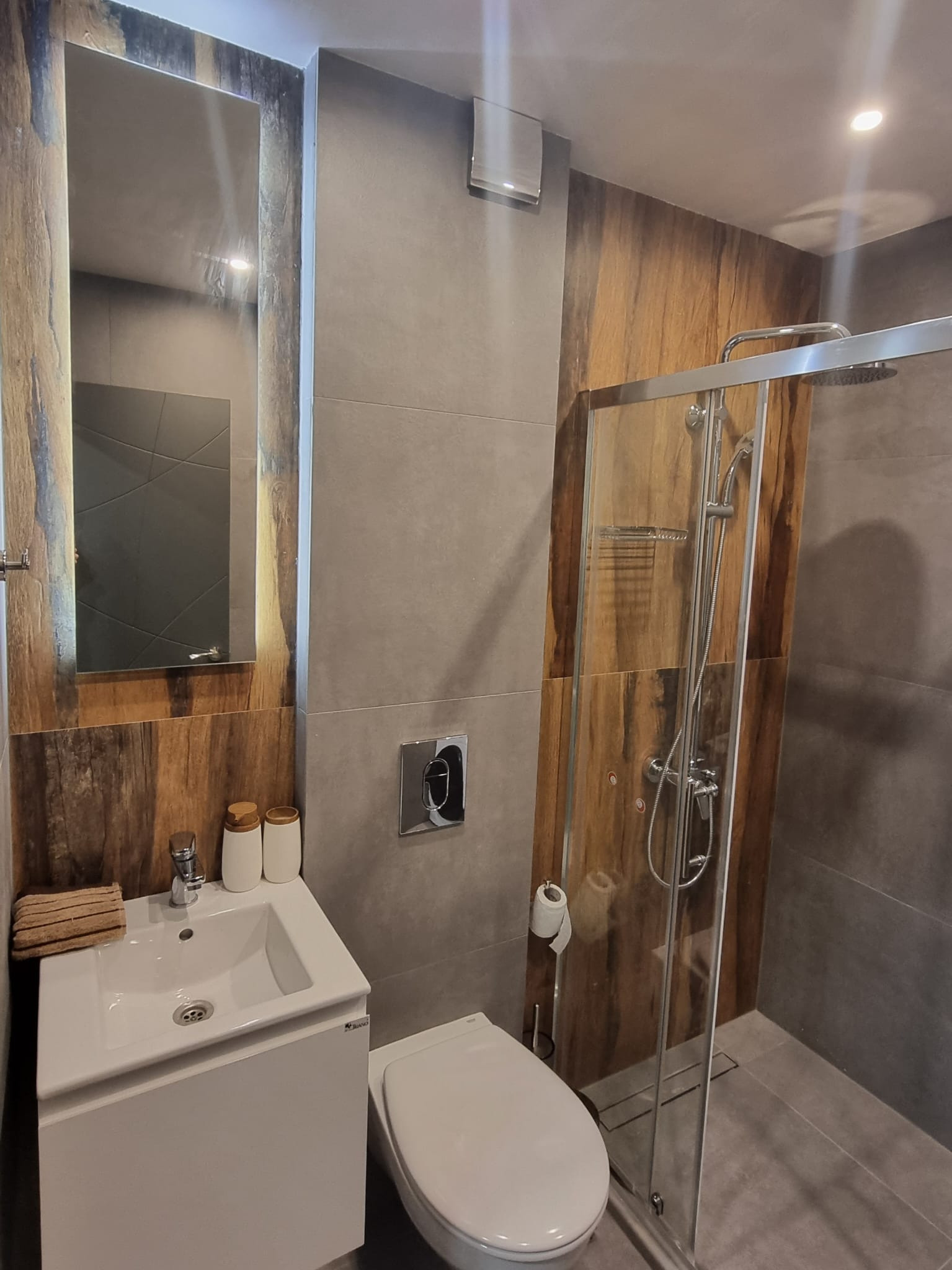 1-bedroom apartment — снимка 13 (Plovdiv Center, Пловдив)
