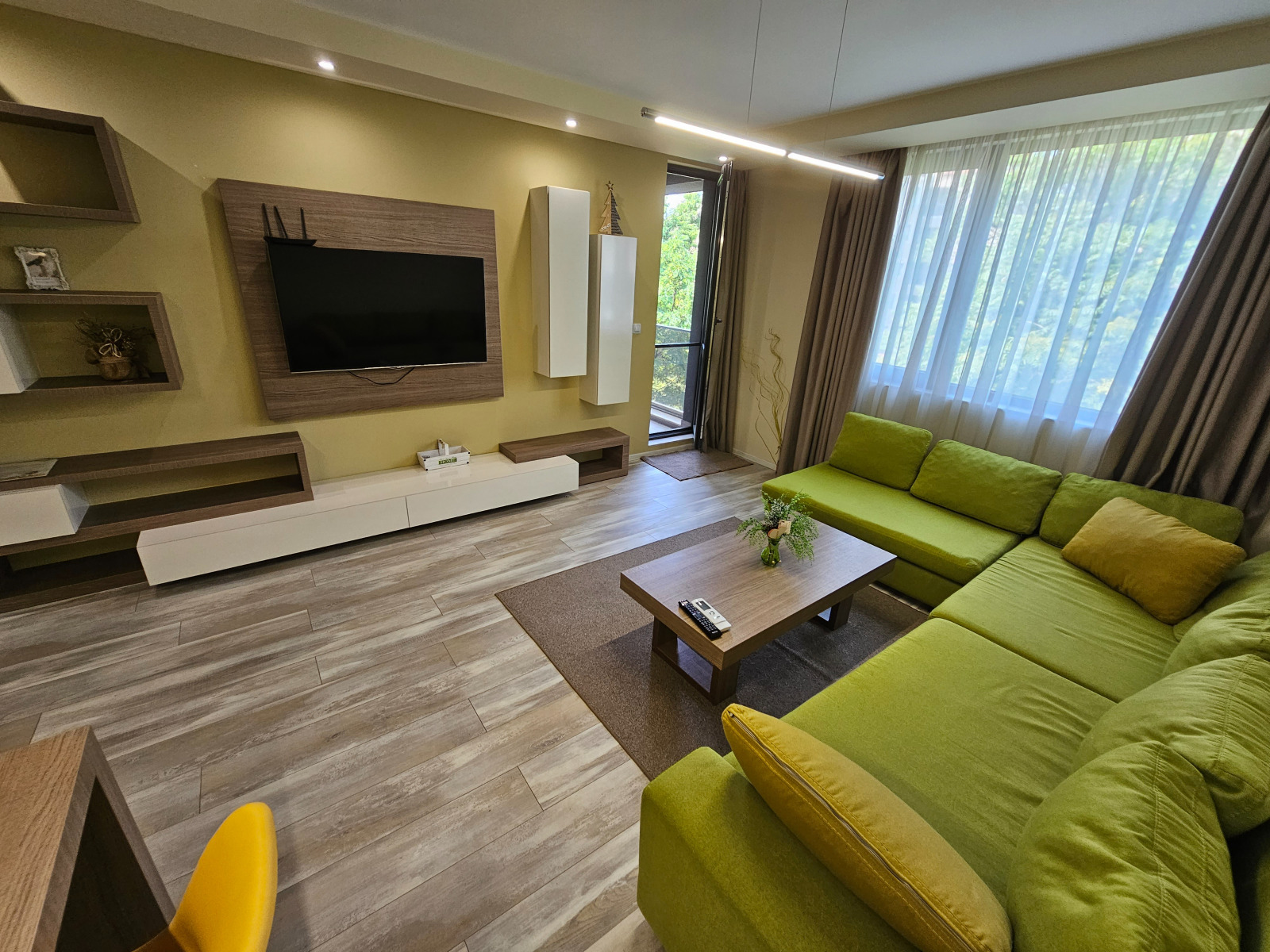 Luxury 1-bedroom apartment