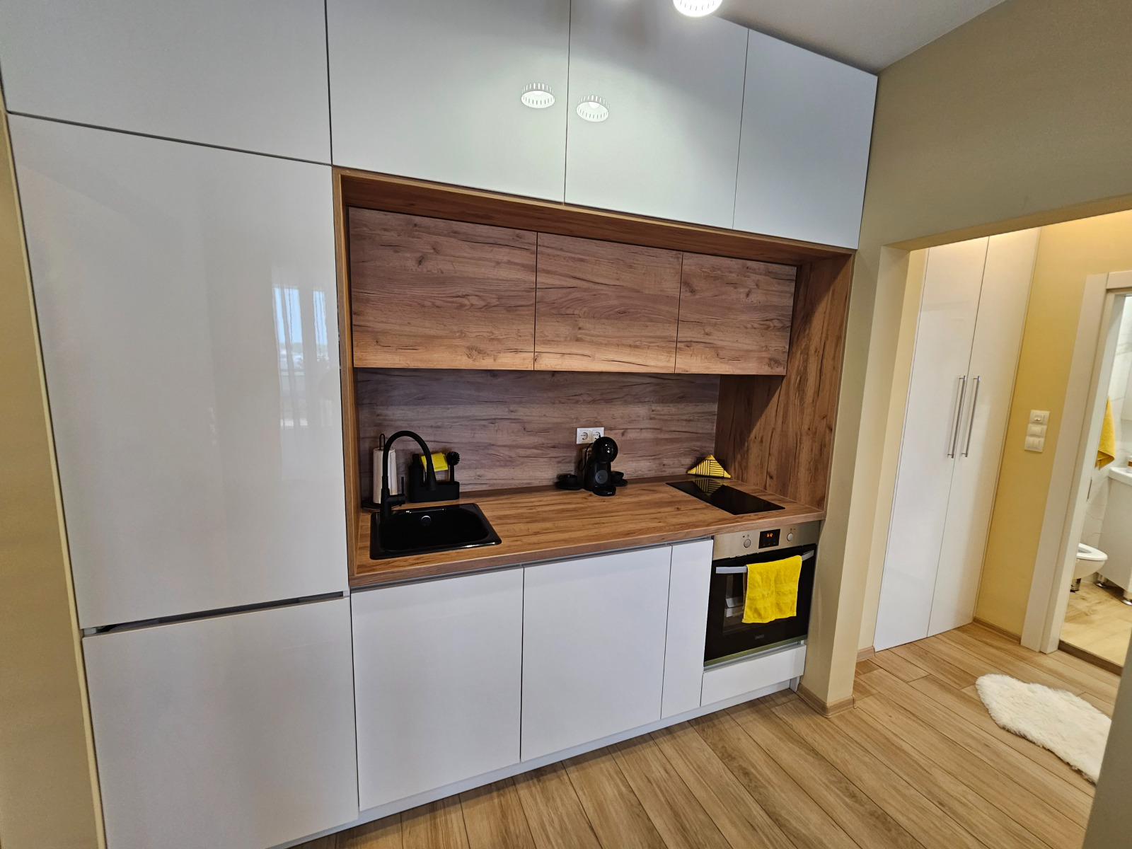 Brand new luxury 1-bedroom Apartment — снимка 6 (Hristo Smirnenski, Пловдив)