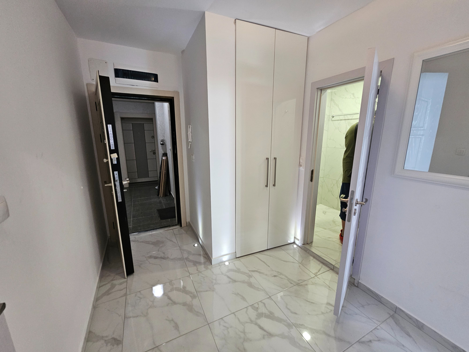 1-bedroom Apartment — снимка 5 (Plovdiv Center, Пловдив)