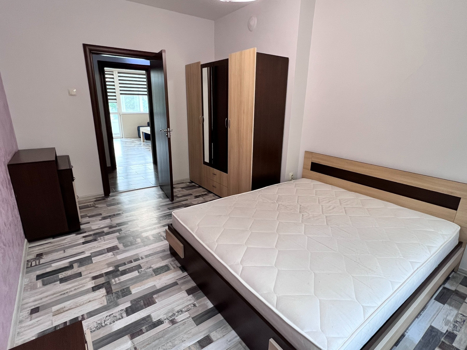 Fully renovated 2-bedroom apartment — снимка 5 (Plovdiv Center, Пловдив)