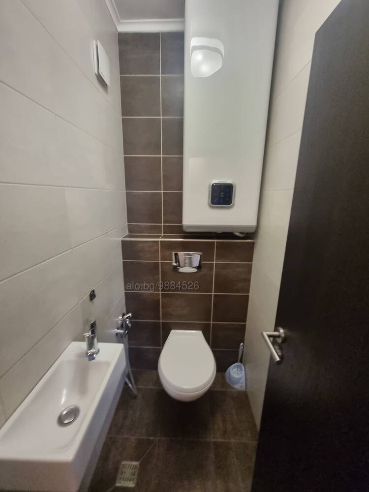 Modern 2-bedroom apartment — снимка 14 (Plovdiv Center, Пловдив)