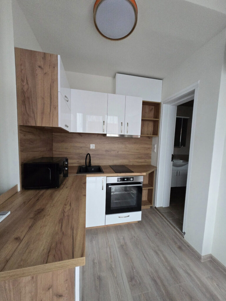 Luxury Studio Opposite of MU — снимка 2 (Medical University, Пловдив)
