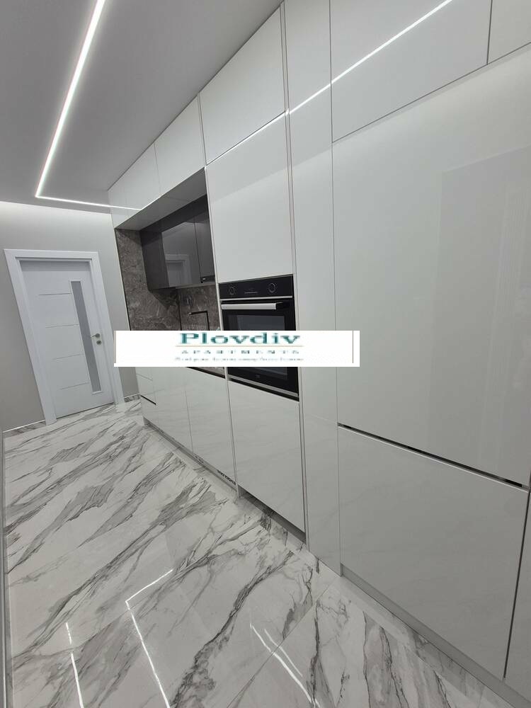 Luxury Brand New 1-bedroom in Kamenitza 1 — снимка 2 (Kamenitza 1, Пловдив)