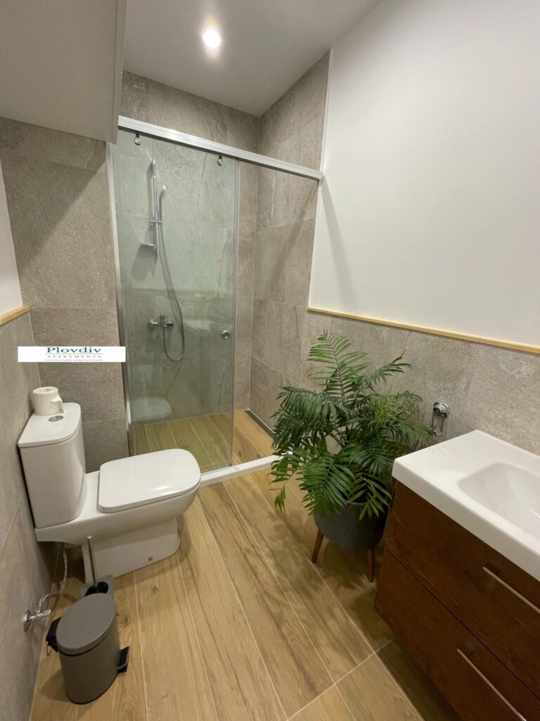 Luxury Brand New 1 - bedroom in Royal Garden — снимка 5 (Hristo Smirnenski, Пловдив)