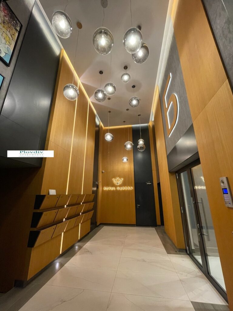 Luxury Brand New 1 - bedroom in Royal Garden