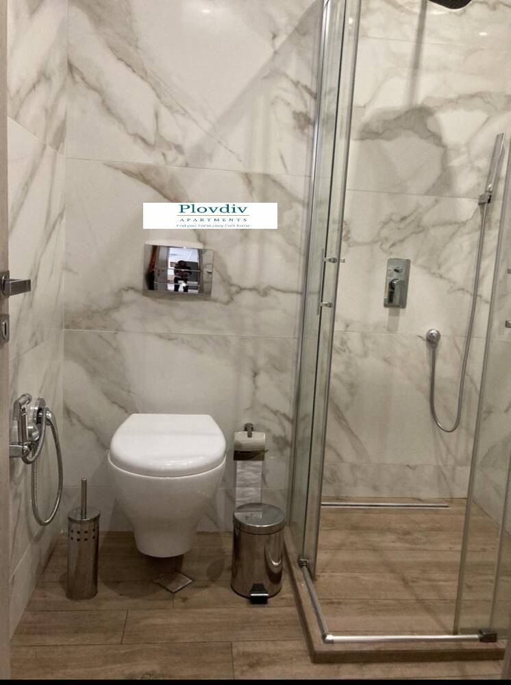 Luxury 1-bedroom in City Park 1 — снимка 7 (Hristo Smirnenski, Пловдив)