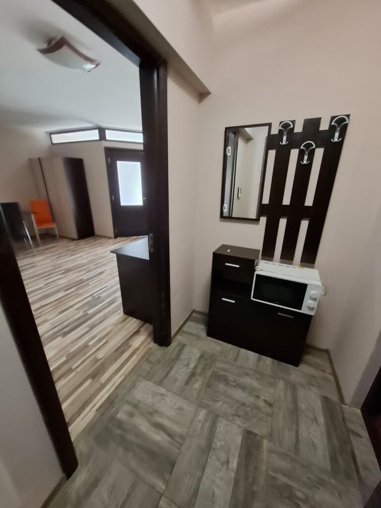 Modern 1-bedroom opposite of MU