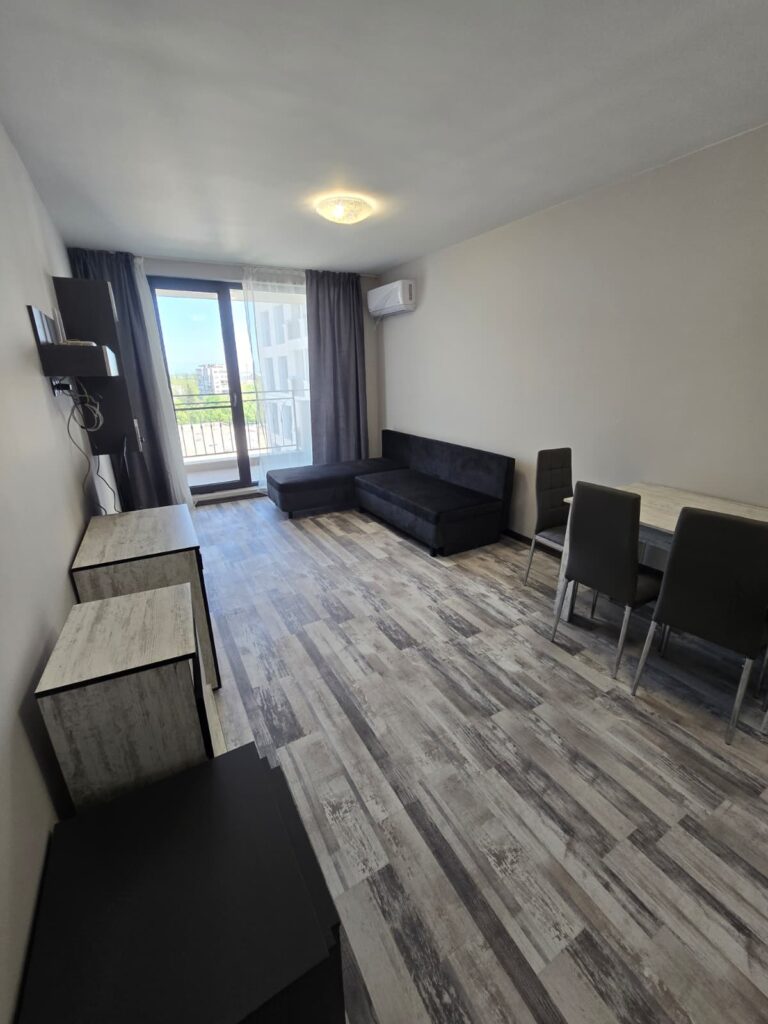 Luxury 1-bedroom in Martisa Towers — снимка 2 (Karshiyaka, Пловдив)