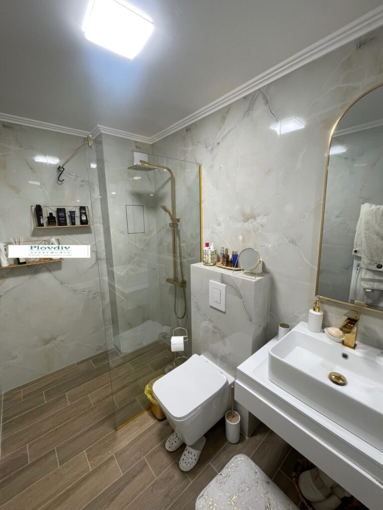 Luxury 1-Bedroom Apartment — снимка 4 (Plovdiv Center, Пловдив)
