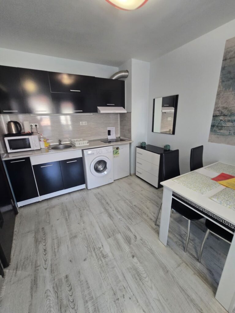 Modern 1 bedroom in Karshiaka — снимка 5 (Karshiyaka, Пловдив)