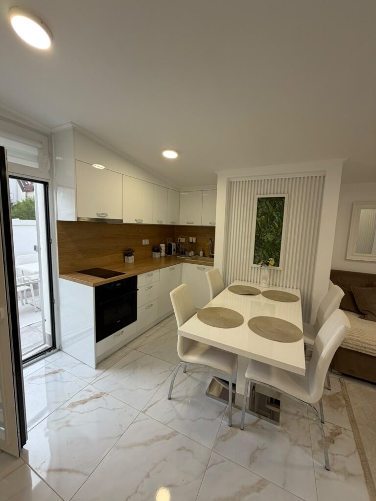 Luxury 2 bedroom apartment in Down Town — снимка 2 (Hristo Smirnenski, Пловдив)