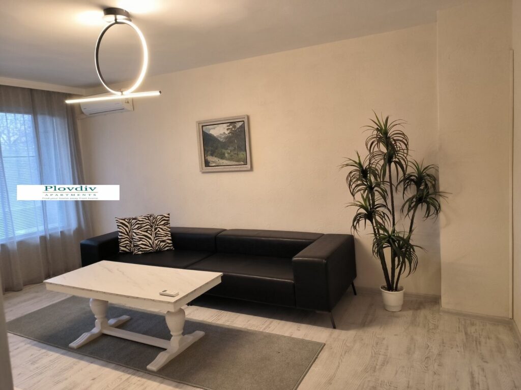 Moderrn 2 bedroom in Hristo Smirnenski